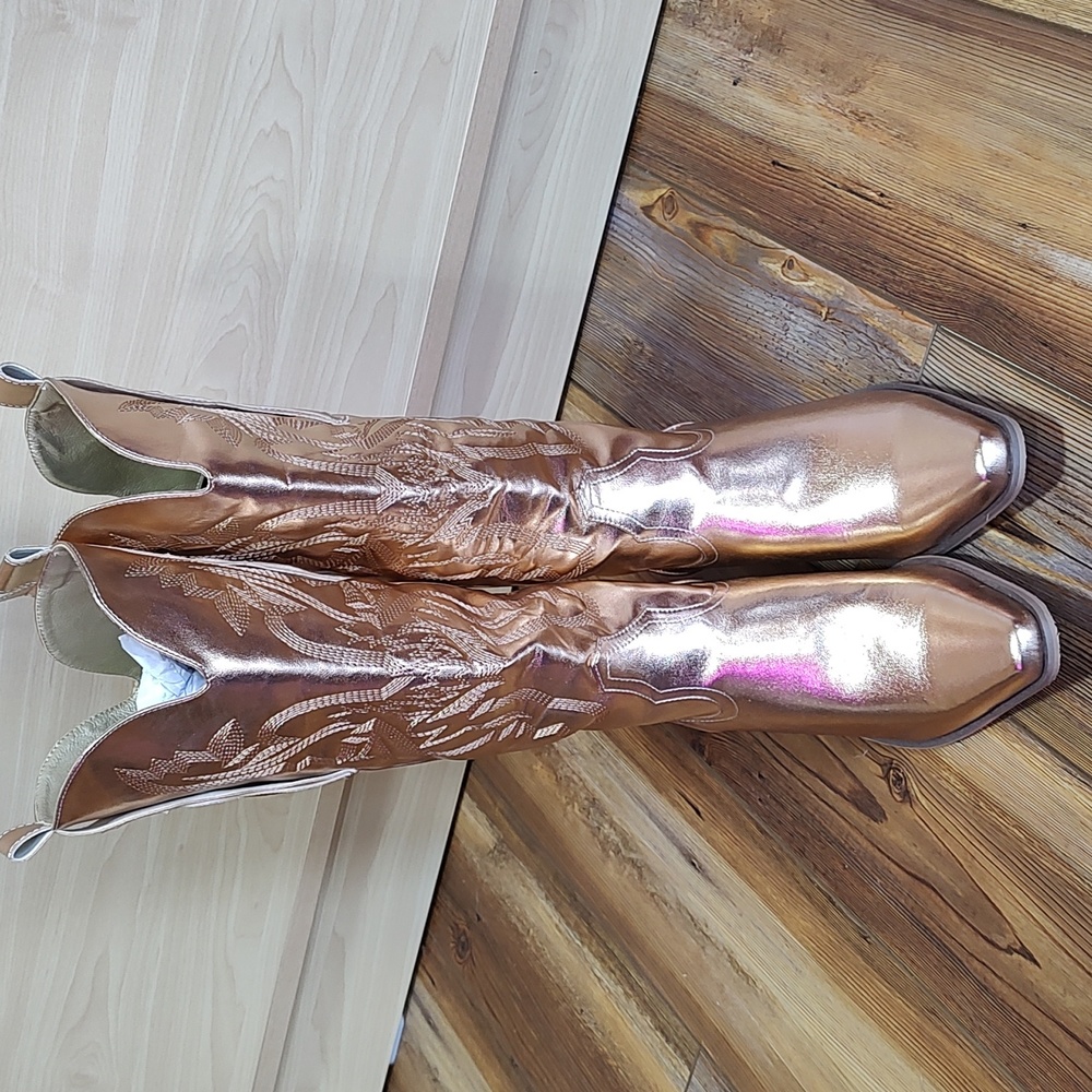 Women's gold metallic cowboy boots SALE - Picture 8 of 12